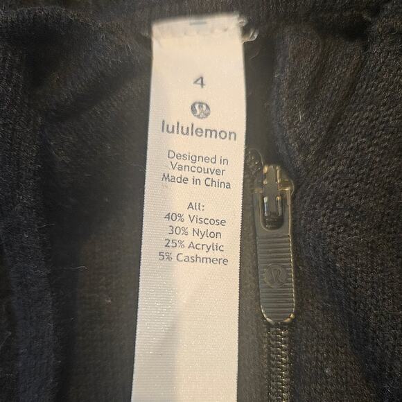 Lululemon Black Cashmere Blend Full Zip Hooded Sweatshirt sz 4 Athletic Basic - Picture 3 of 5